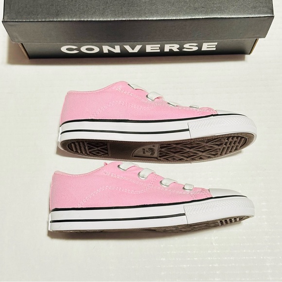 Chuck Taylor All Star Rave Toddler Low Top Shoes NEW - Picture 10 of 15